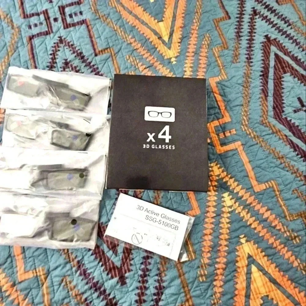New Samsung 3D glasses. Pack of 4‎